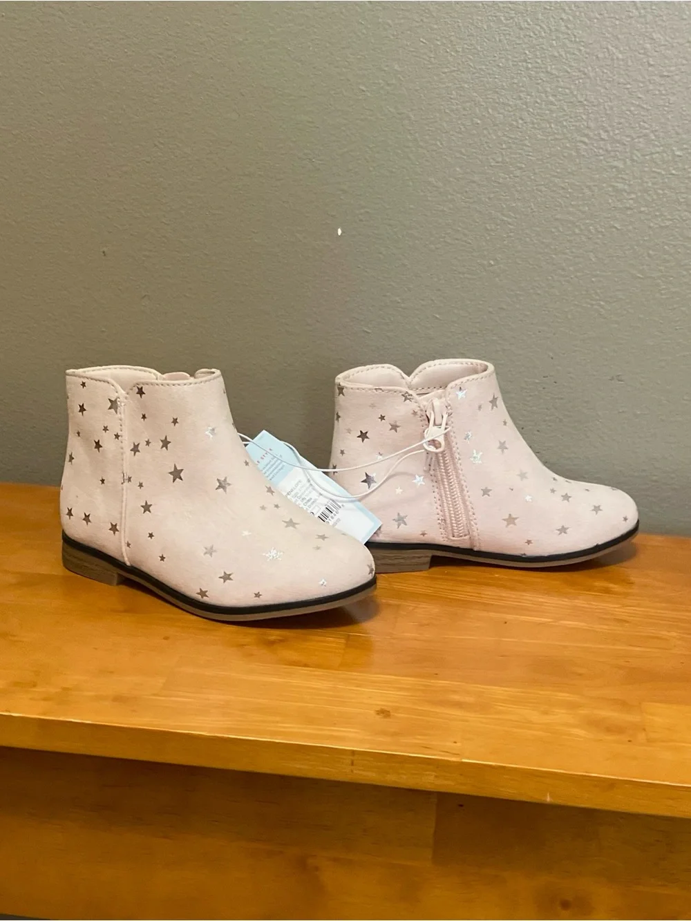 Cat & Jack Penelope Ankle Boots, Blush with Silver Stars - Size 9T (NEW w/Tags)